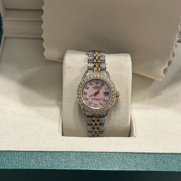 26mm women’s Rolex bust down watch - oyster pearl dial with diamonds bezel - Picture 3 of 16